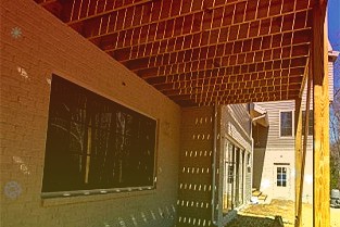 成飞集成：控股股东航空工业集团累计减持358.67万股高级工程师